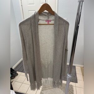 Lilly Pulitzer sweater shaw. Grey light weight. Size small